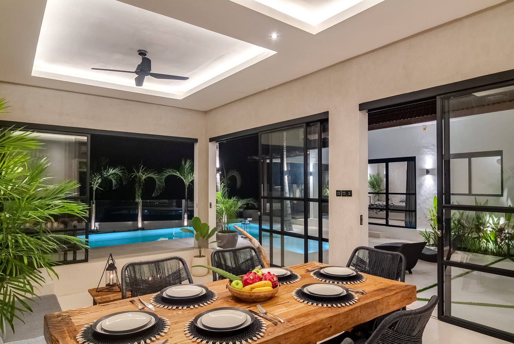 Villa Baloo outdoor dining area private villa Pererenan Bali