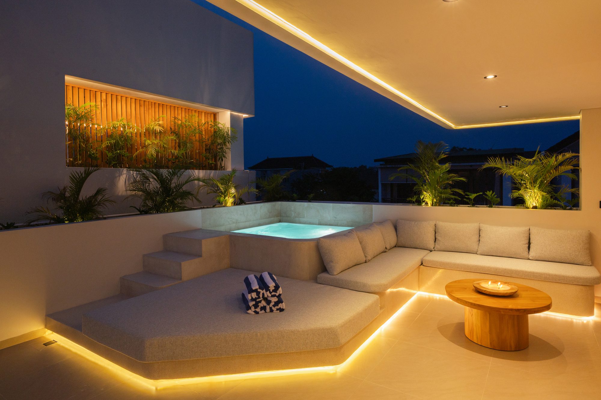 Villa Julito outdoor garden luxury villa Canggu Bali
