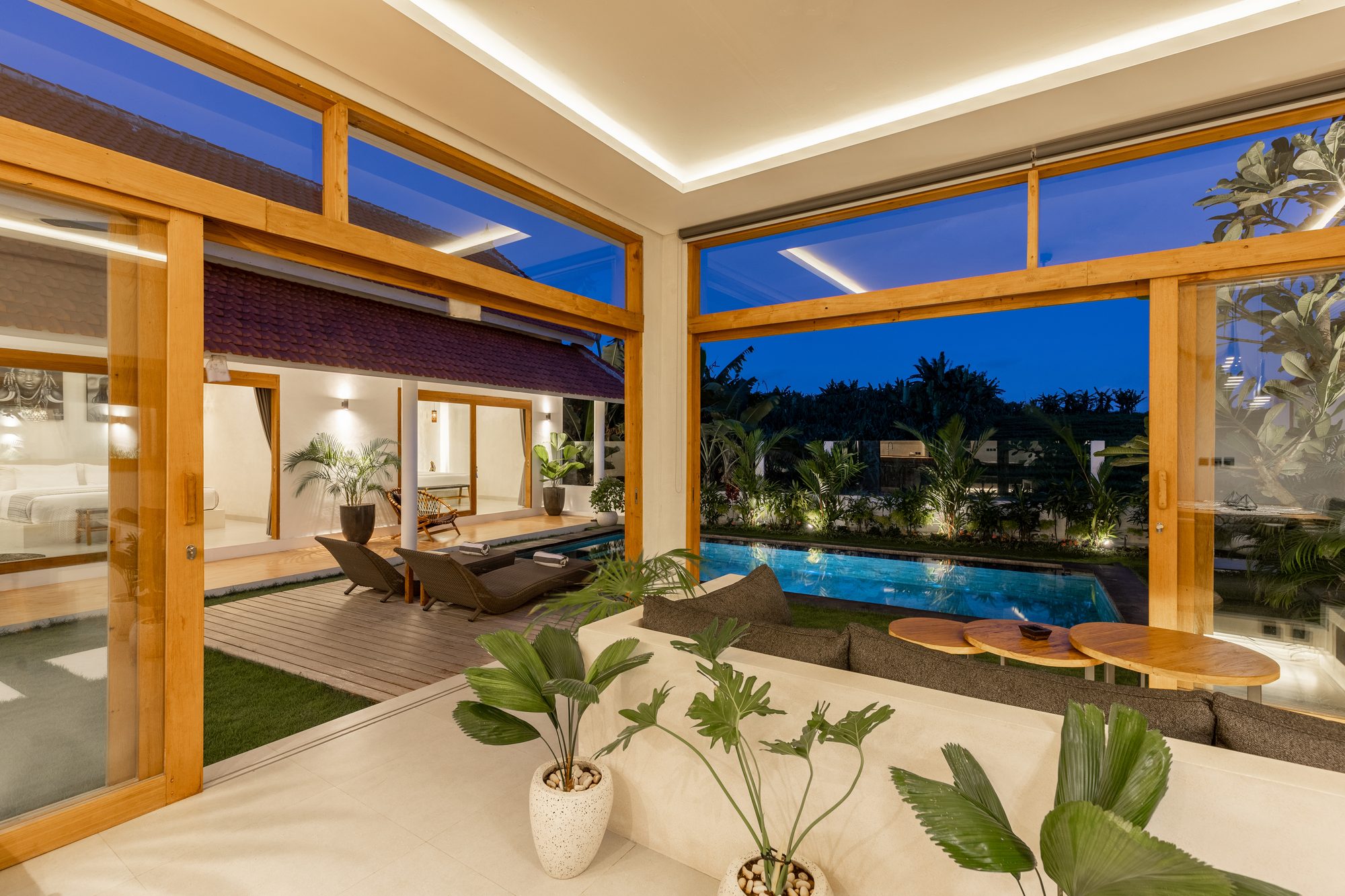 Villa Menaka dining area luxury villa Pererenan Bali