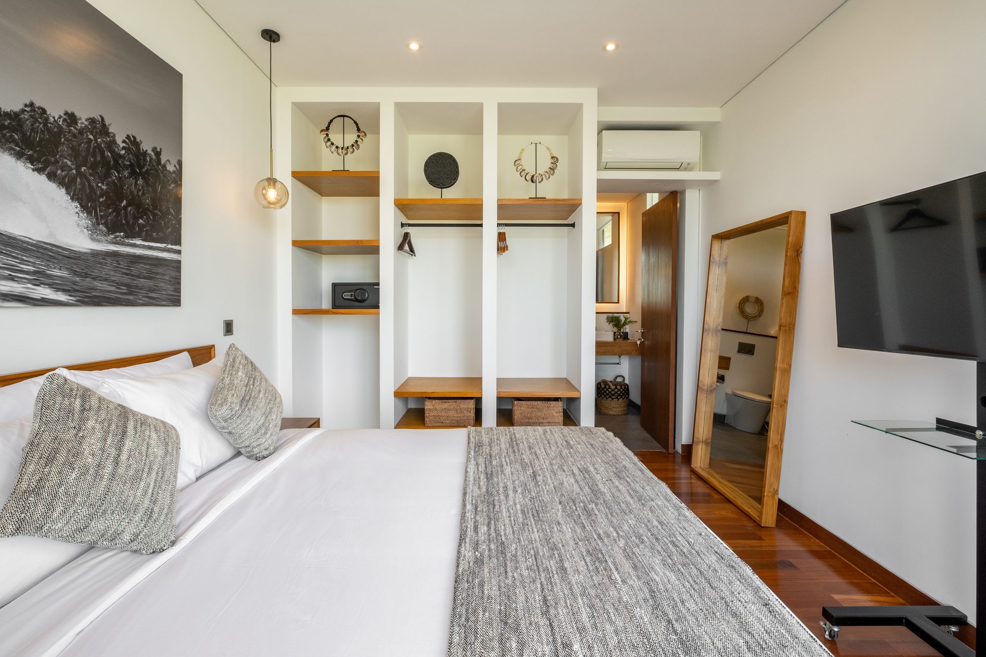 River Paradise 5BR bedroom luxury riverside villa Pererenan Bali