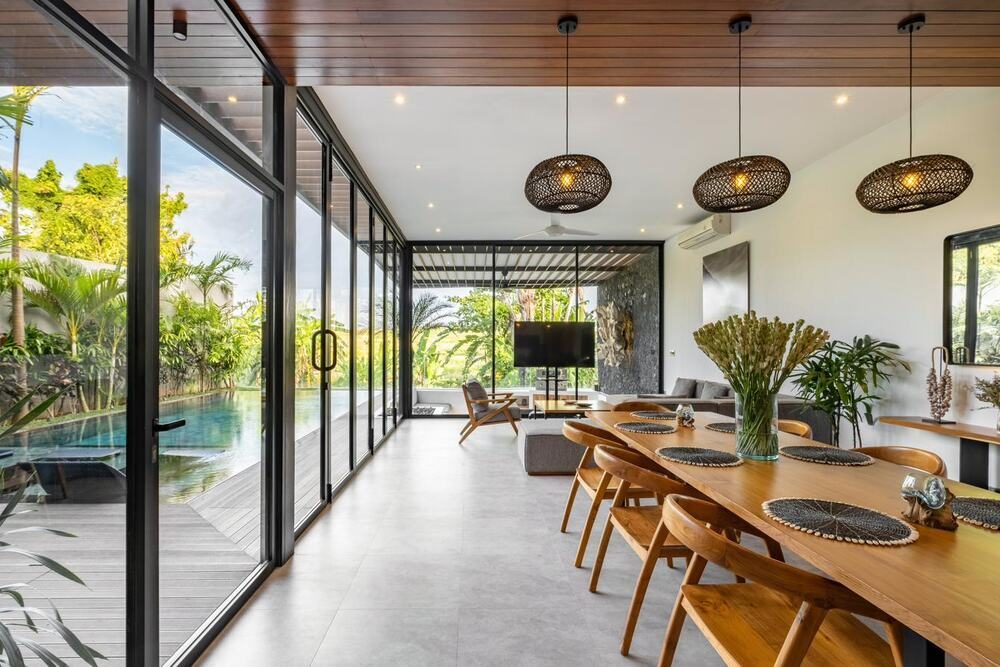 River Paradise interiors
