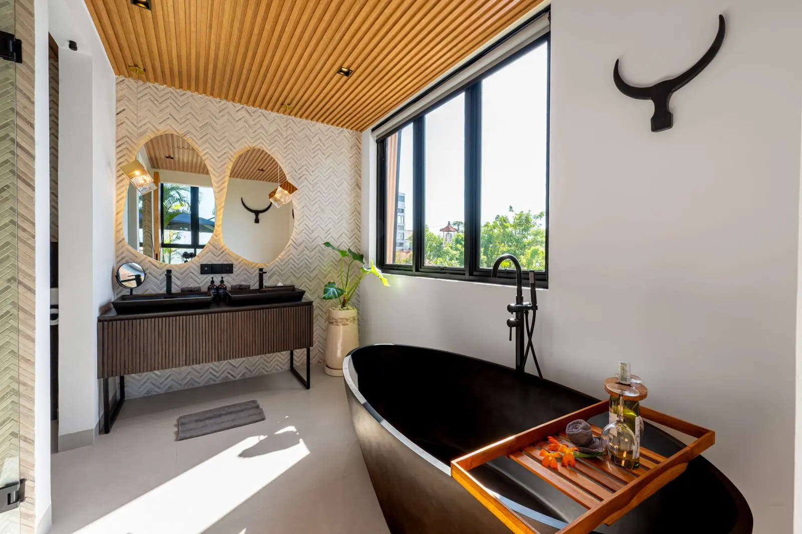 The Master Suite MAR Bali 1 luxury villa Pererenan Bali