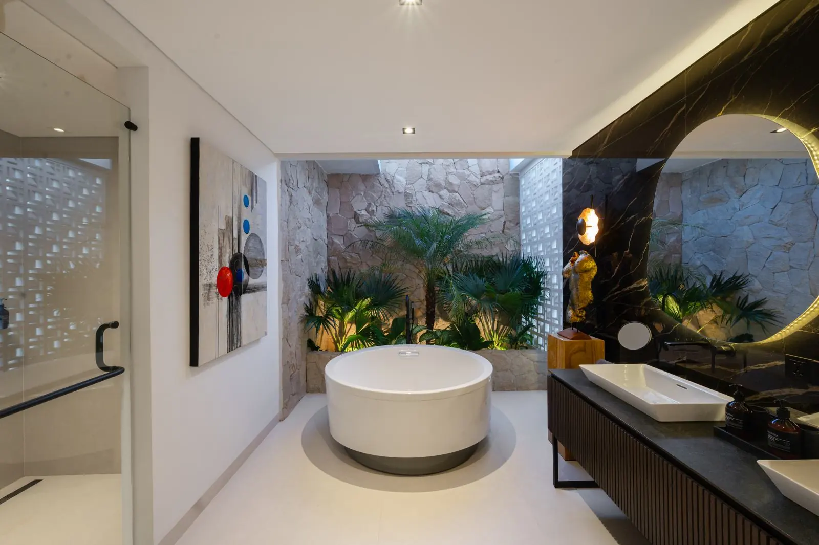The Courtyard Suite bathroom MAR Bali 1 luxury villa Pererenan Bali