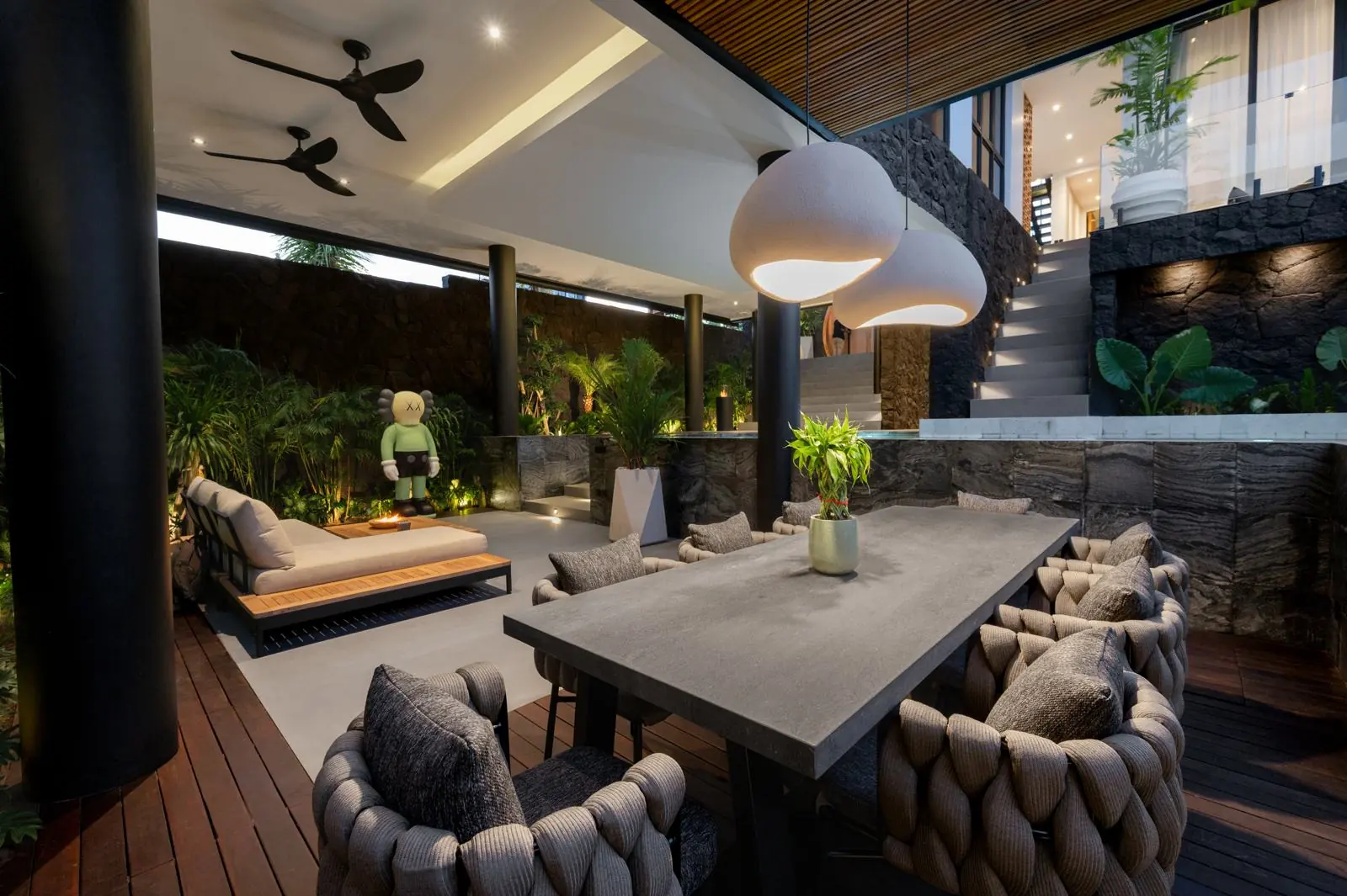Outdoor dining and lounge under the pergola MAR Bali 1 Pererenan Bali
