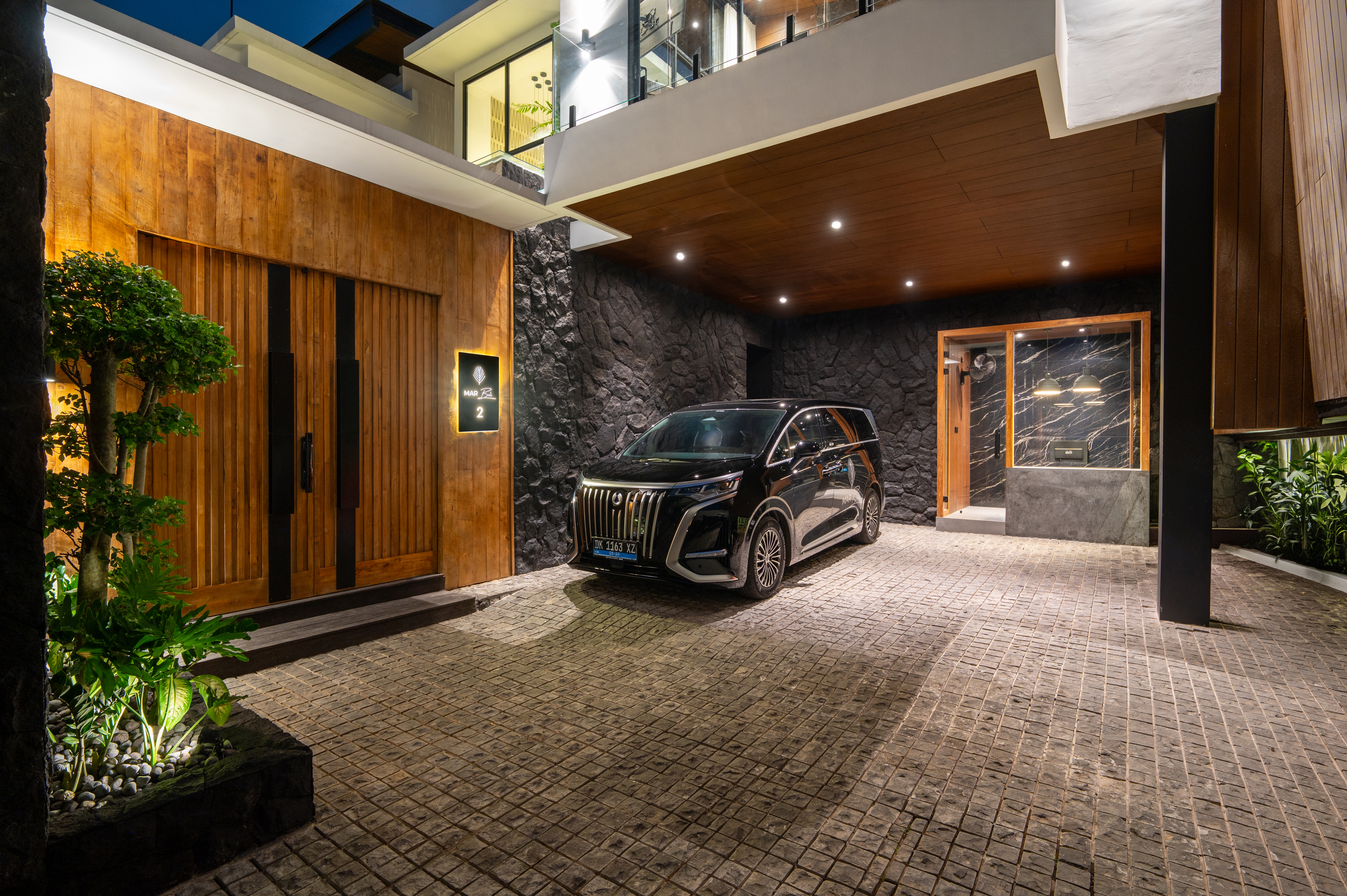MAR Bali luxury private van VIP airport transfer Pererenan Bali